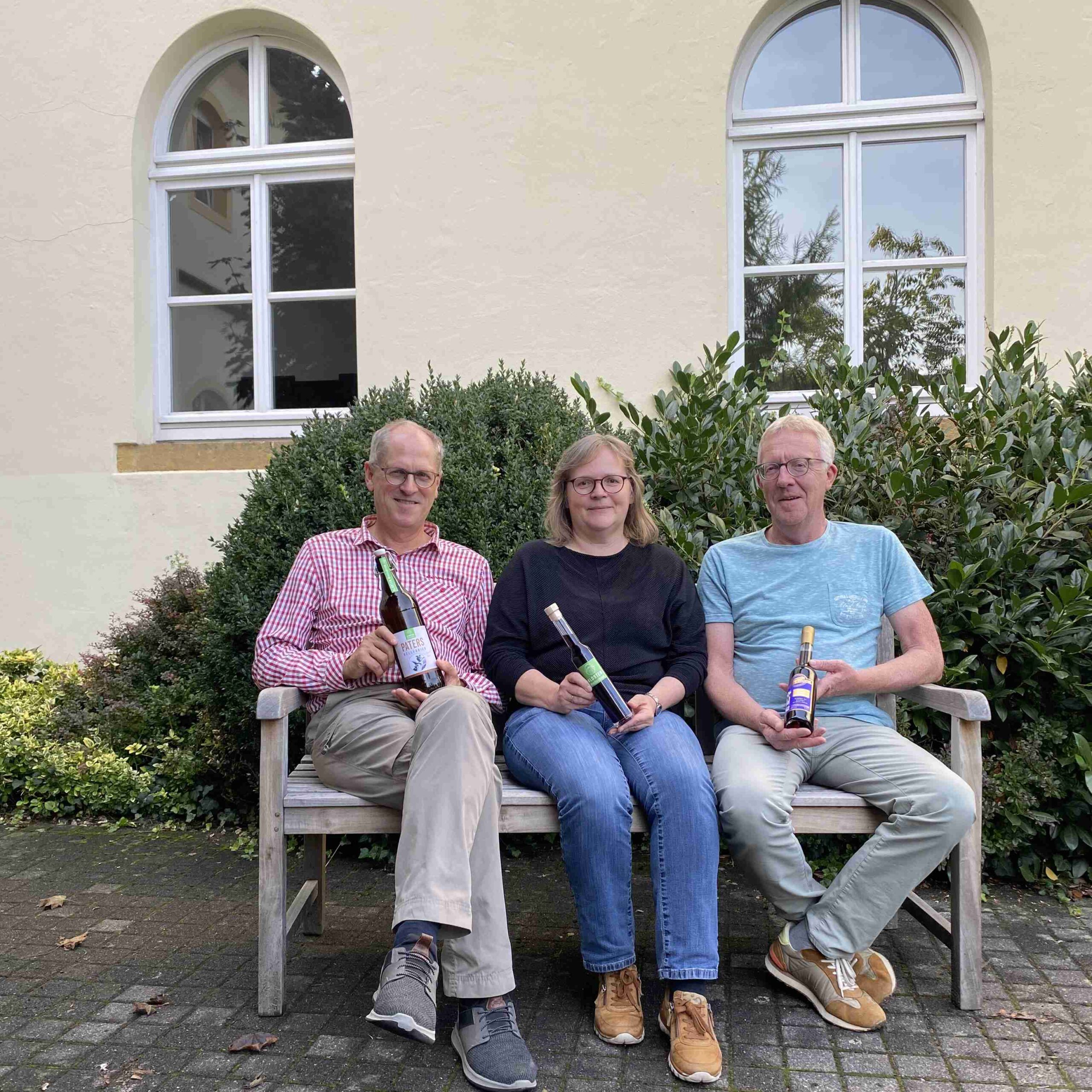 Team Klosterführungen: Wilhelm, Anne und Michael_Stulle Schnaps und Patersbier